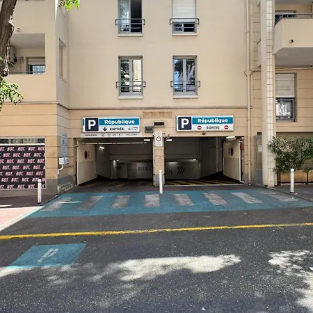 Red Calmette Appartement Cannes